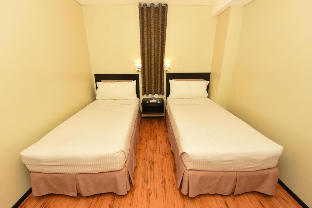 Mallberry Suites Business Hotel Cagayan de Oro Kültér fotó