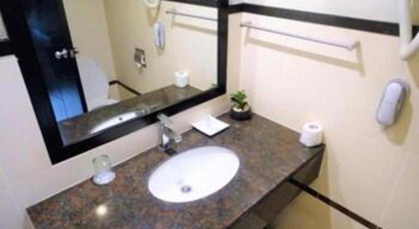 Mallberry Suites Business Hotel Cagayan de Oro Kültér fotó