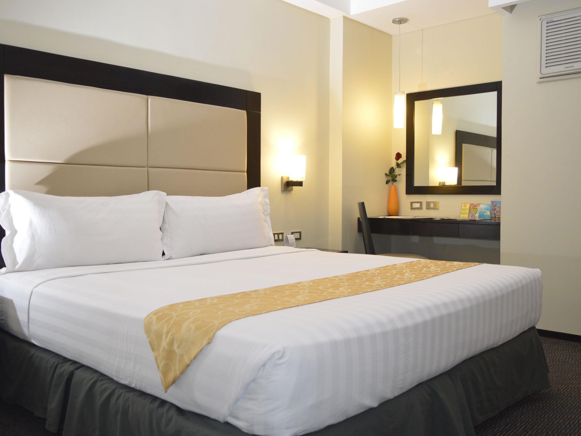 Mallberry Suites Business Hotel Cagayan de Oro Kültér fotó