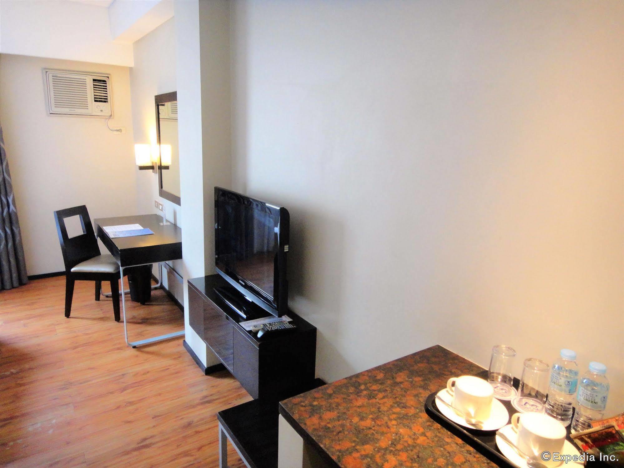 Mallberry Suites Business Hotel Cagayan de Oro Kültér fotó
