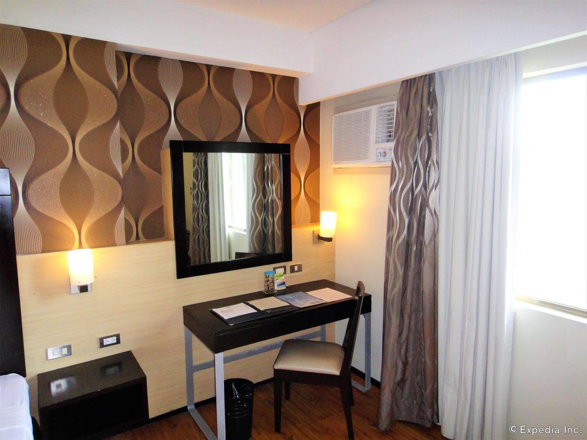 Mallberry Suites Business Hotel Cagayan de Oro Kültér fotó