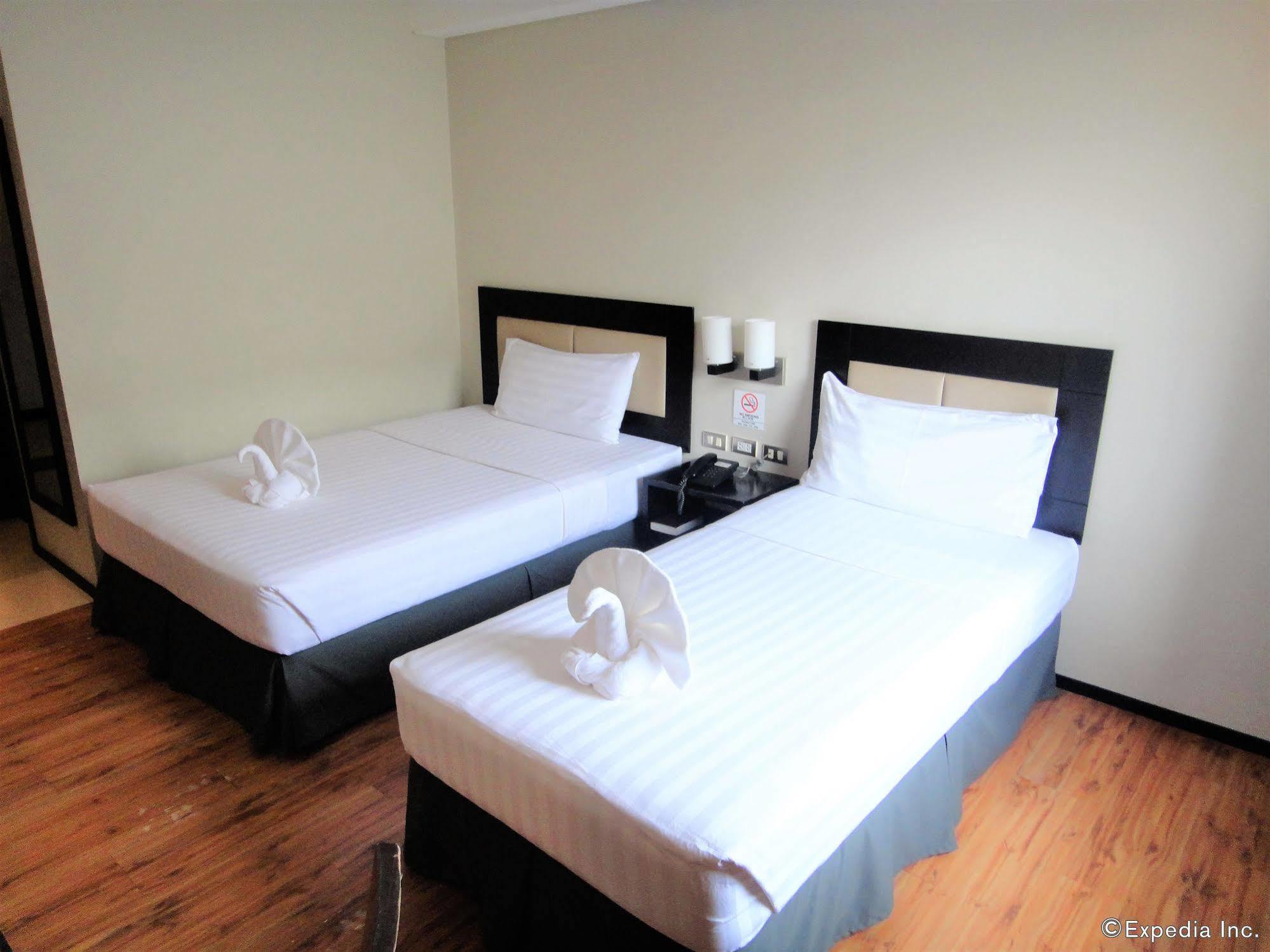 Mallberry Suites Business Hotel Cagayan de Oro Kültér fotó