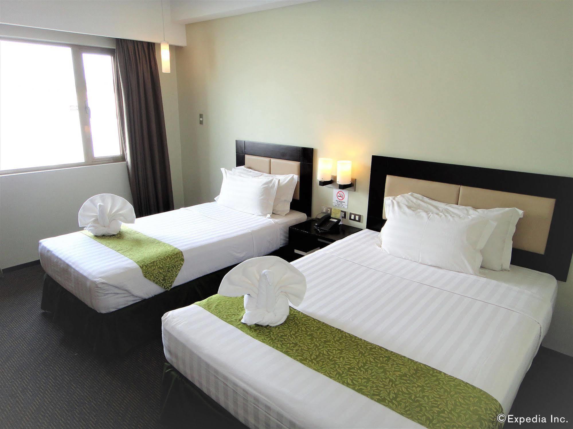 Mallberry Suites Business Hotel Cagayan de Oro Kültér fotó