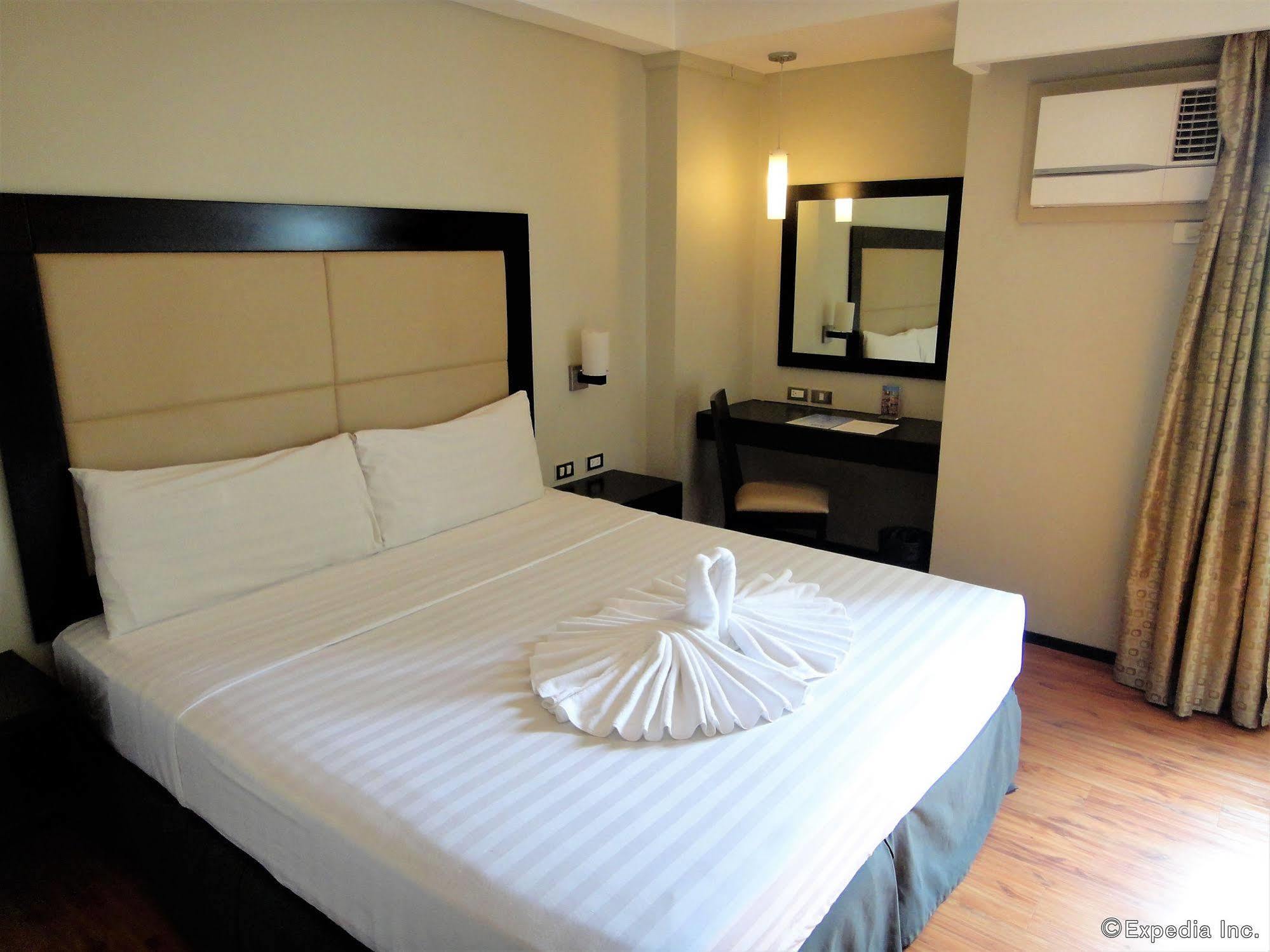 Mallberry Suites Business Hotel Cagayan de Oro Kültér fotó