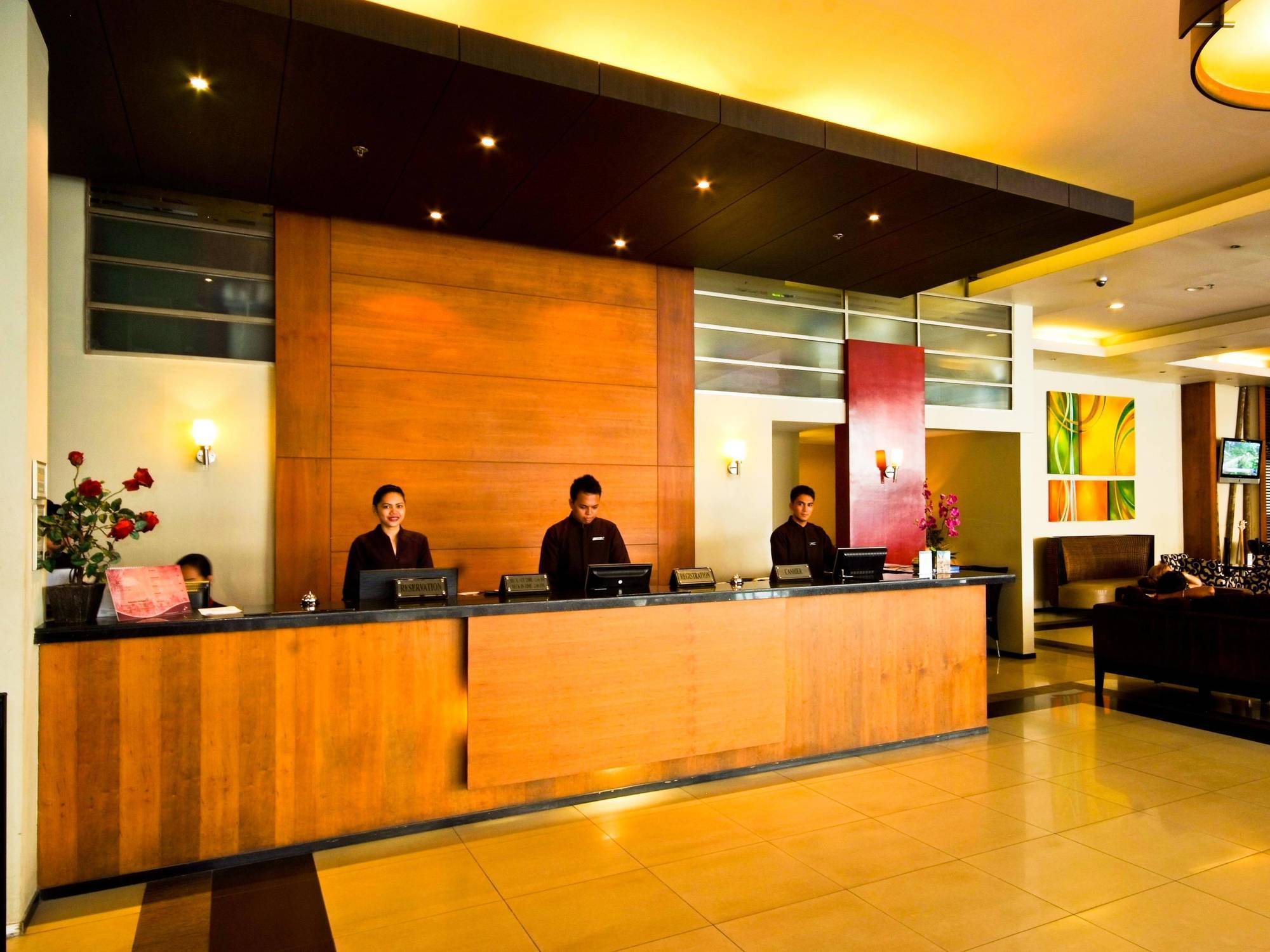 Mallberry Suites Business Hotel Cagayan de Oro Kültér fotó