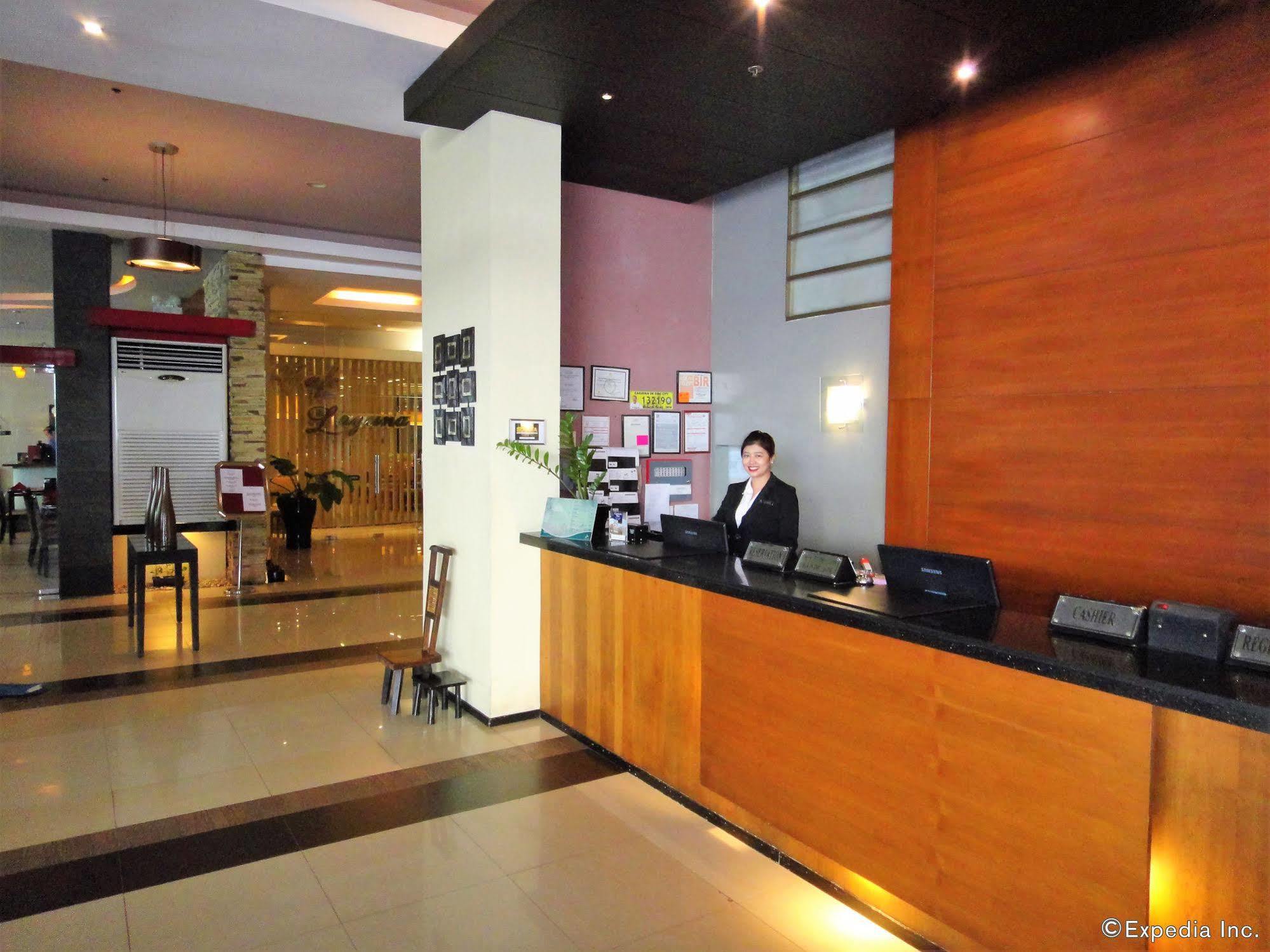 Mallberry Suites Business Hotel Cagayan de Oro Kültér fotó